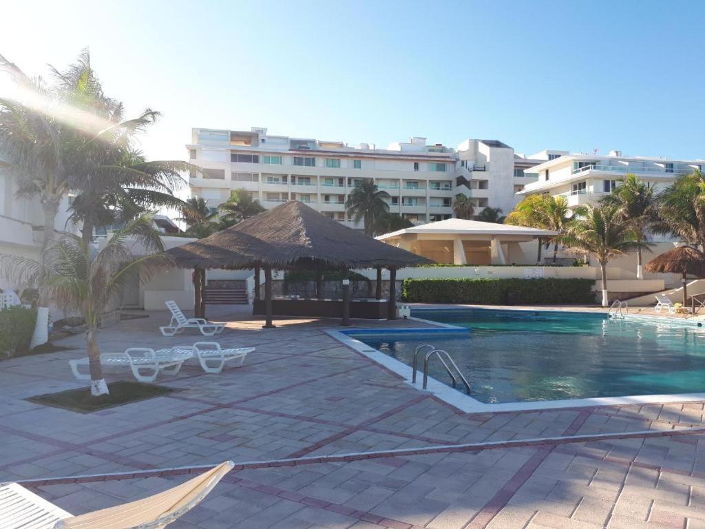 Departamentos Al Lado Del Mar En Zona Hotelera Cancun Bagian luar foto