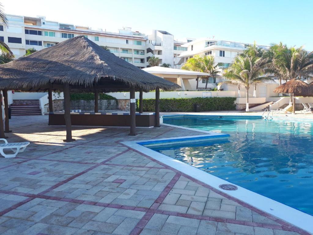 Departamentos Al Lado Del Mar En Zona Hotelera Cancun Bagian luar foto